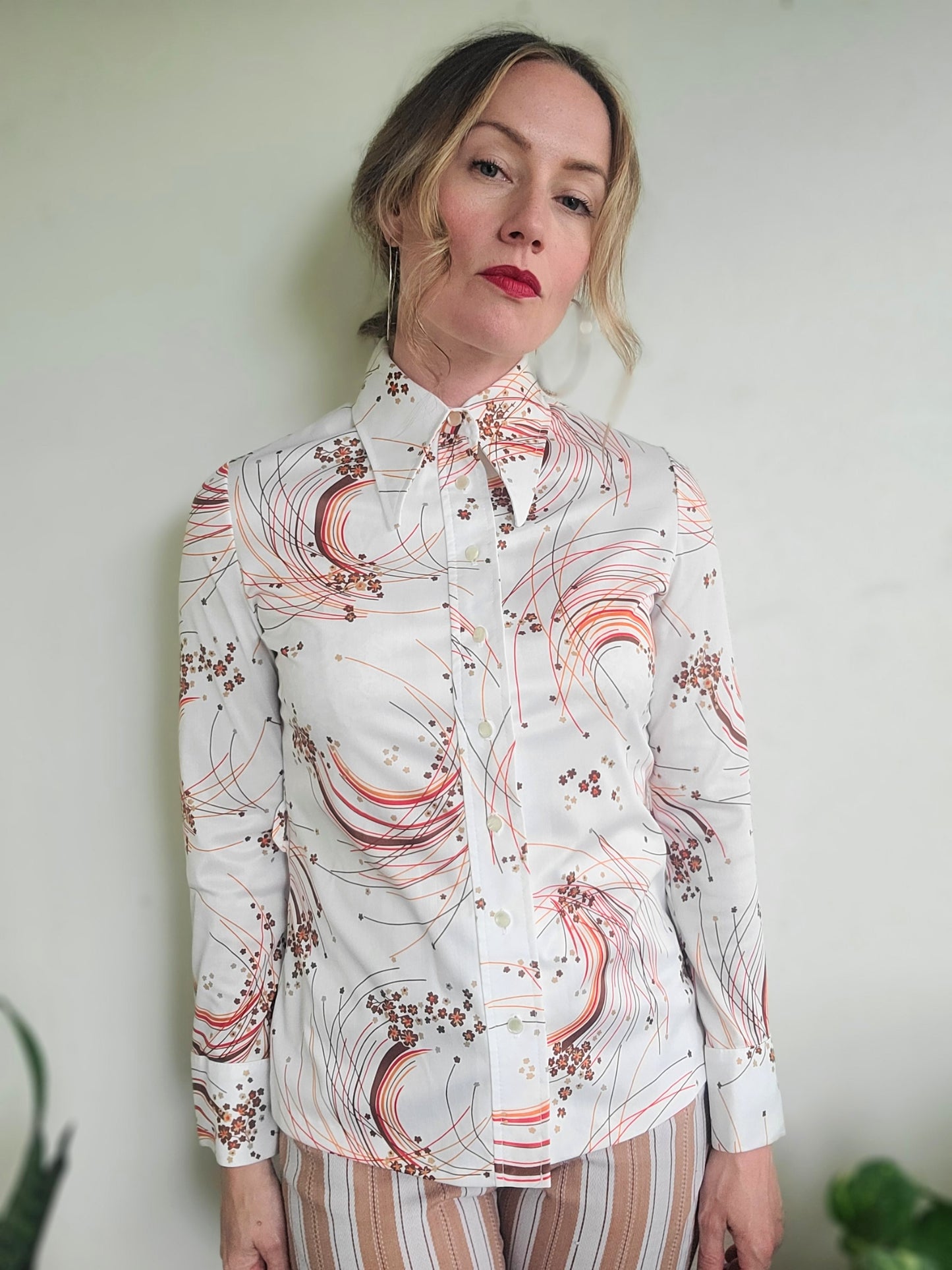 The McJagger Dagger Collar Vintage Button Down S-M