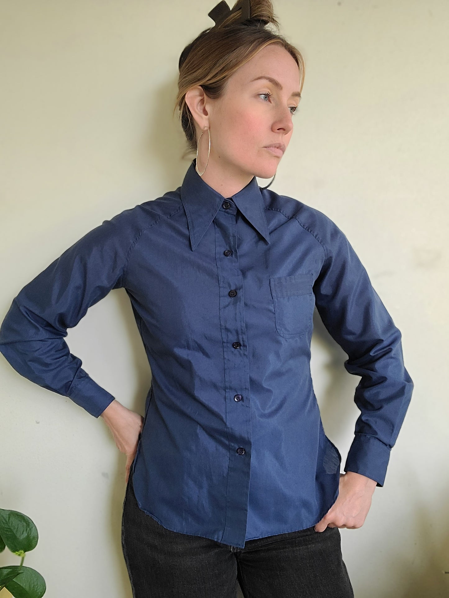 The Sam Vintage Dagger Collar Button Down M