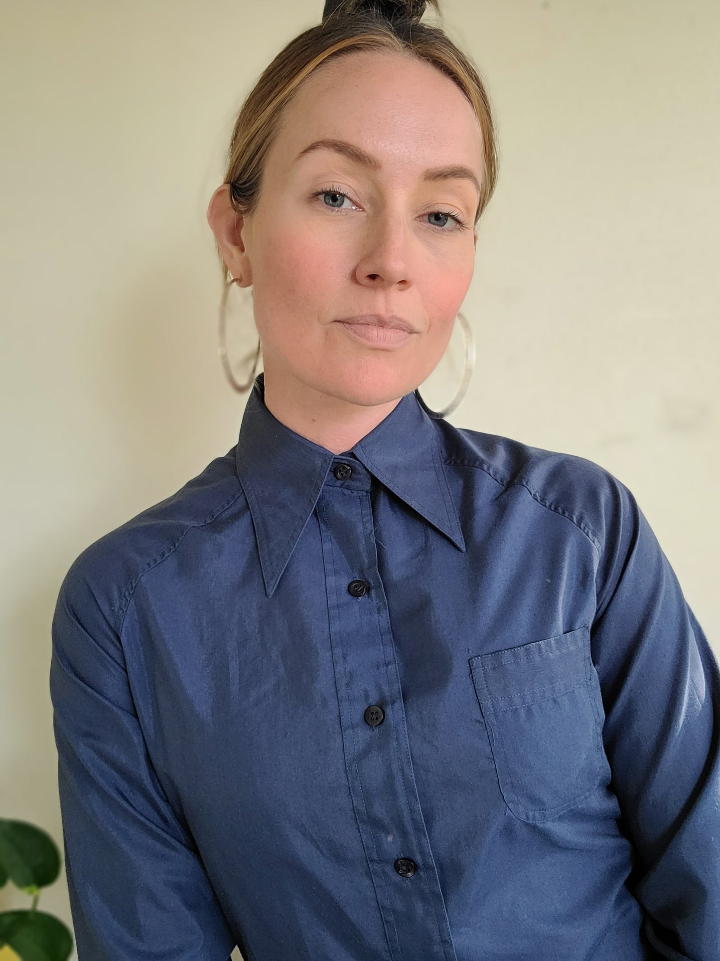 The Sam Vintage Dagger Collar Button Down M
