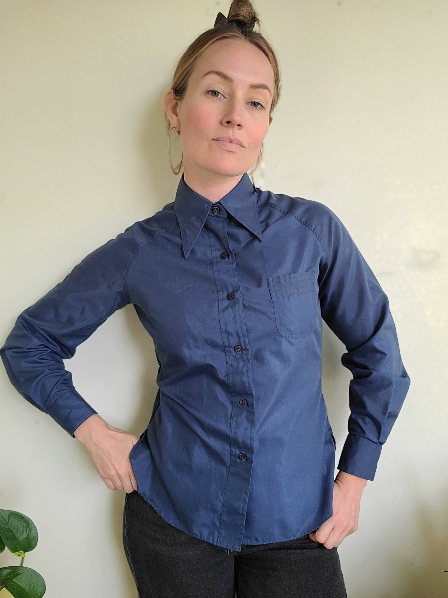 The Sam Vintage Dagger Collar Button Down M
