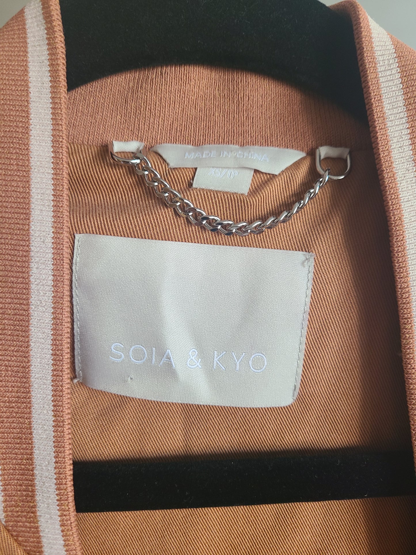 Soia & Kyo Athleisure Zip with Tuxedo Tails XS