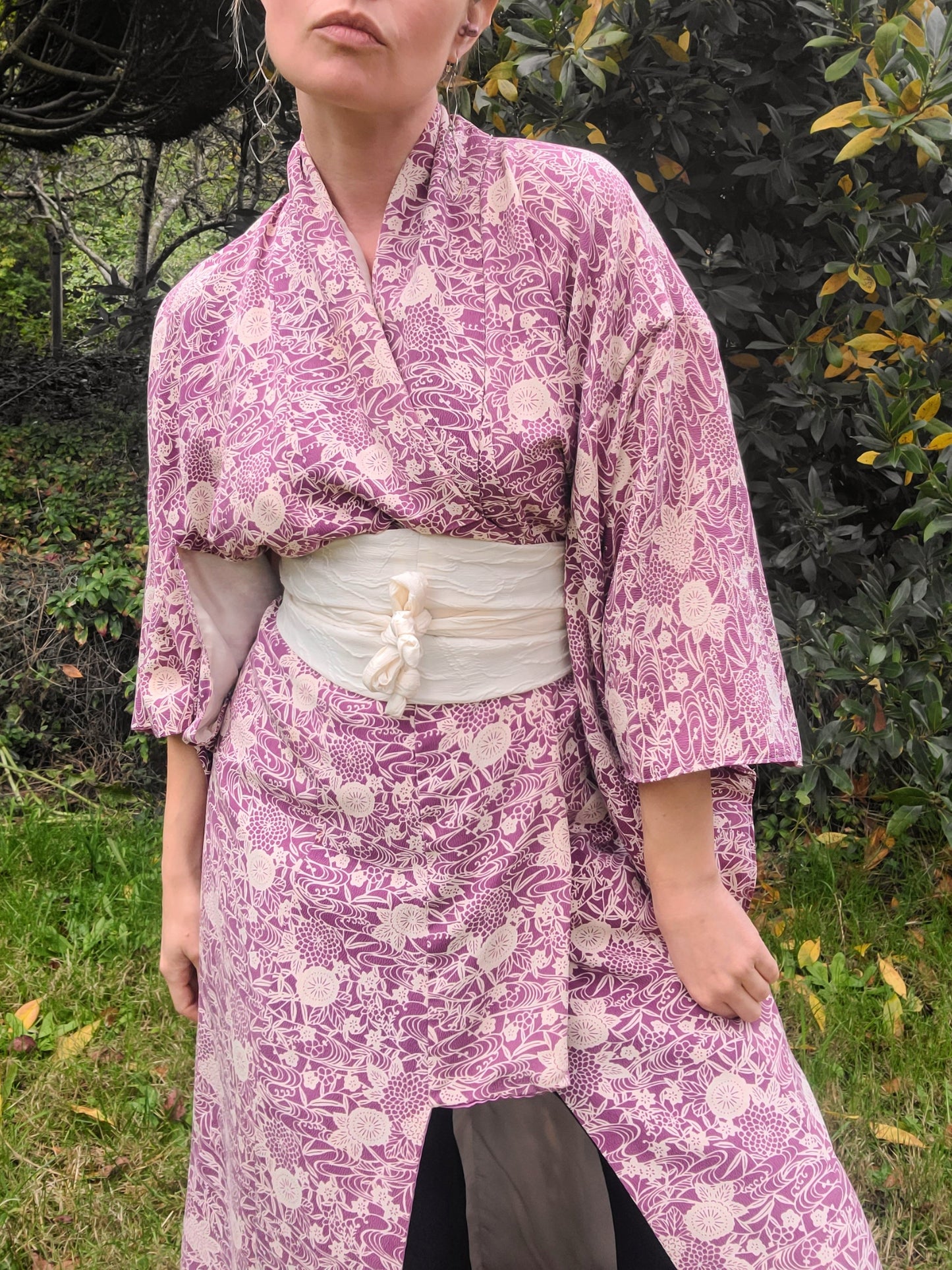 The Smoky Amethyst Vintage 1960s Silk Japanese Traditional Kimono XS-XL