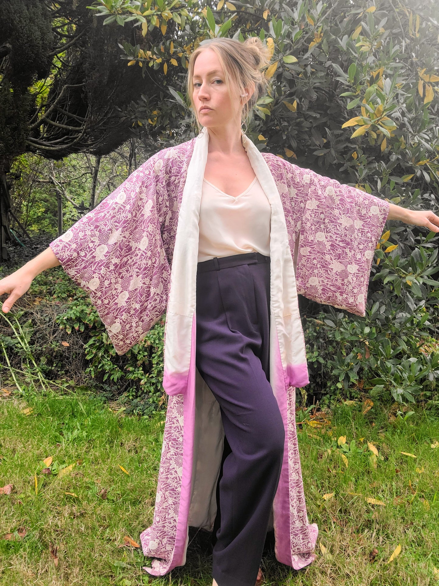 The Smoky Amethyst Vintage 1960s Silk Japanese Traditional Kimono XS-XL