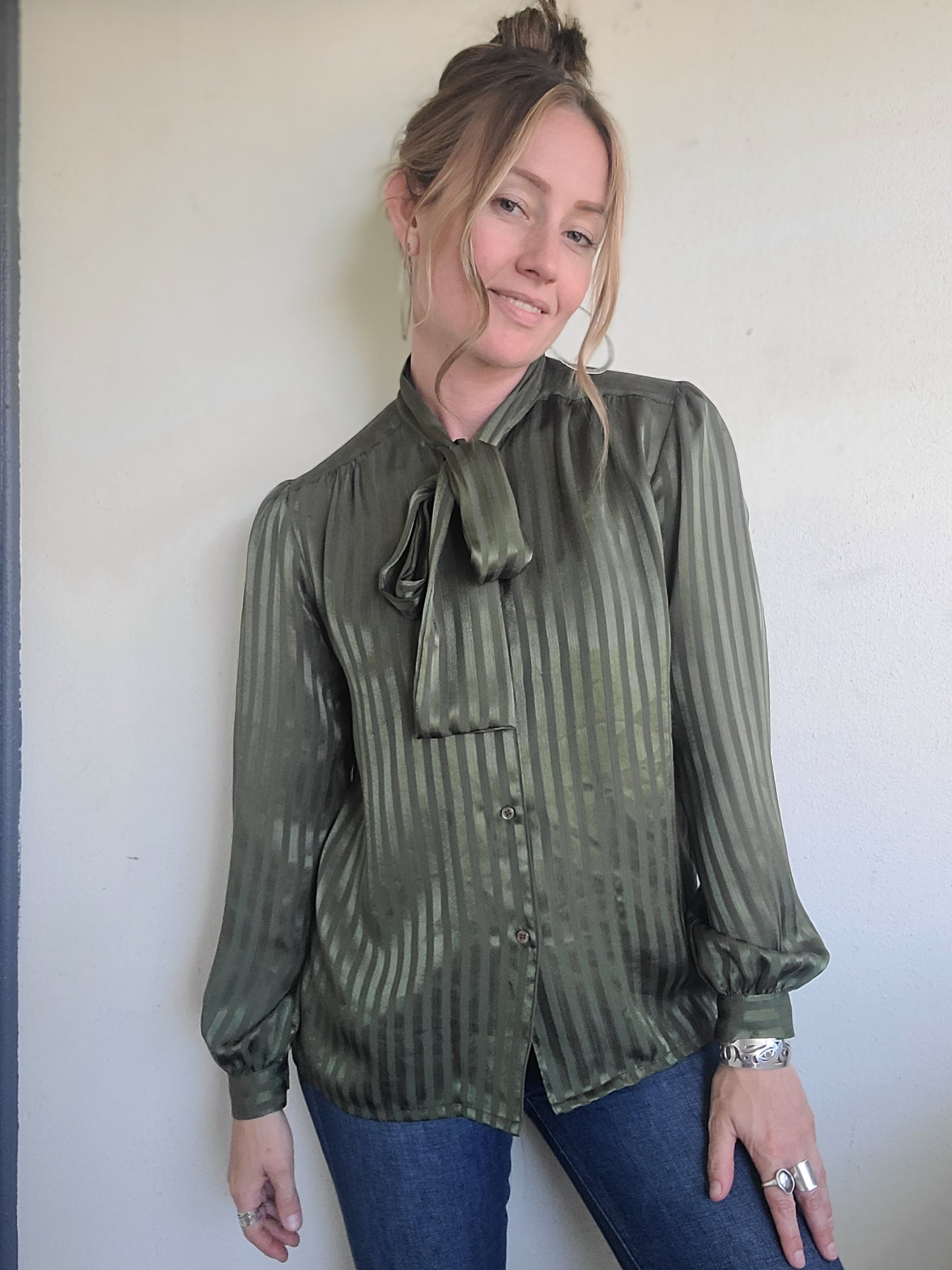 The History Dept Intern Ascot Blouse M