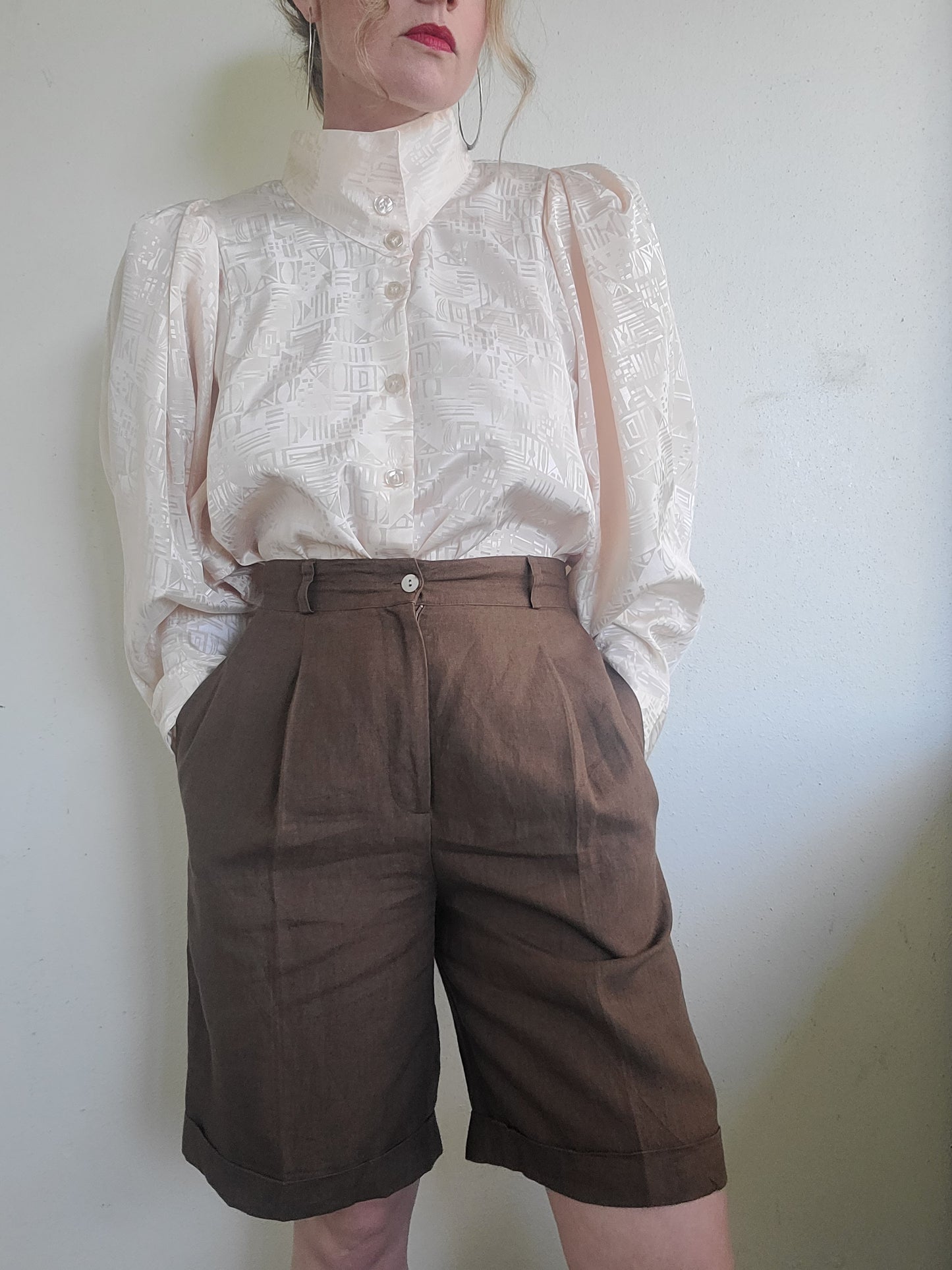 The Summer Scholar Lined Linen Shorts XS-S