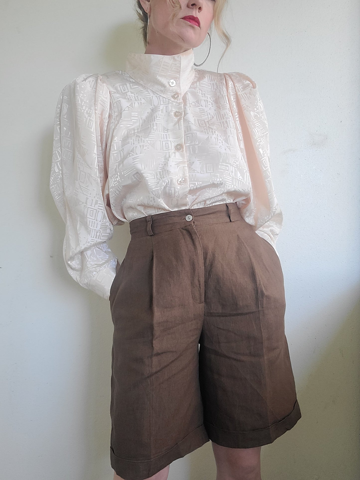 The Summer Scholar Lined Linen Shorts XS-S