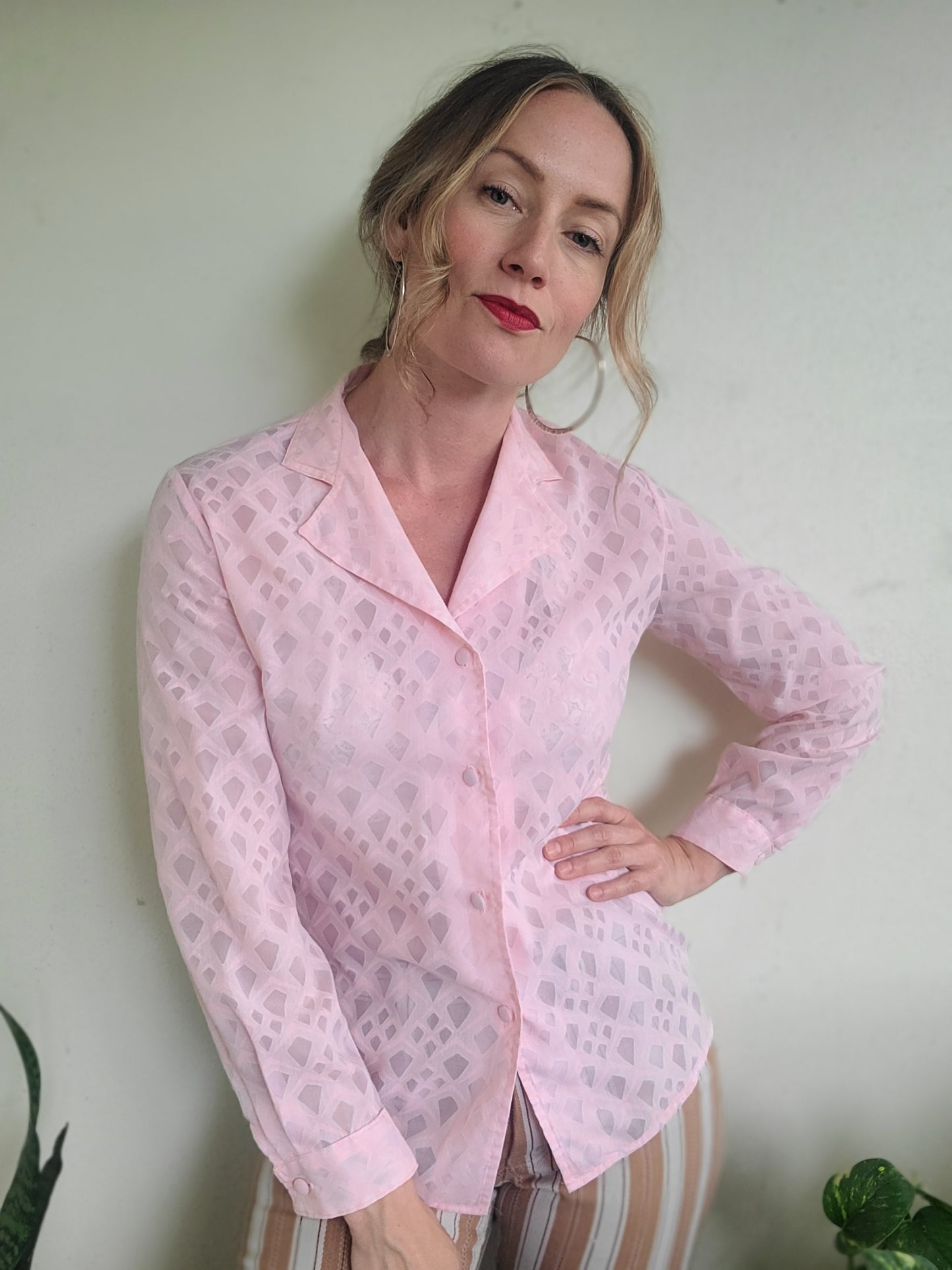 The Carnation Sheer Handmade 60s Button Down S