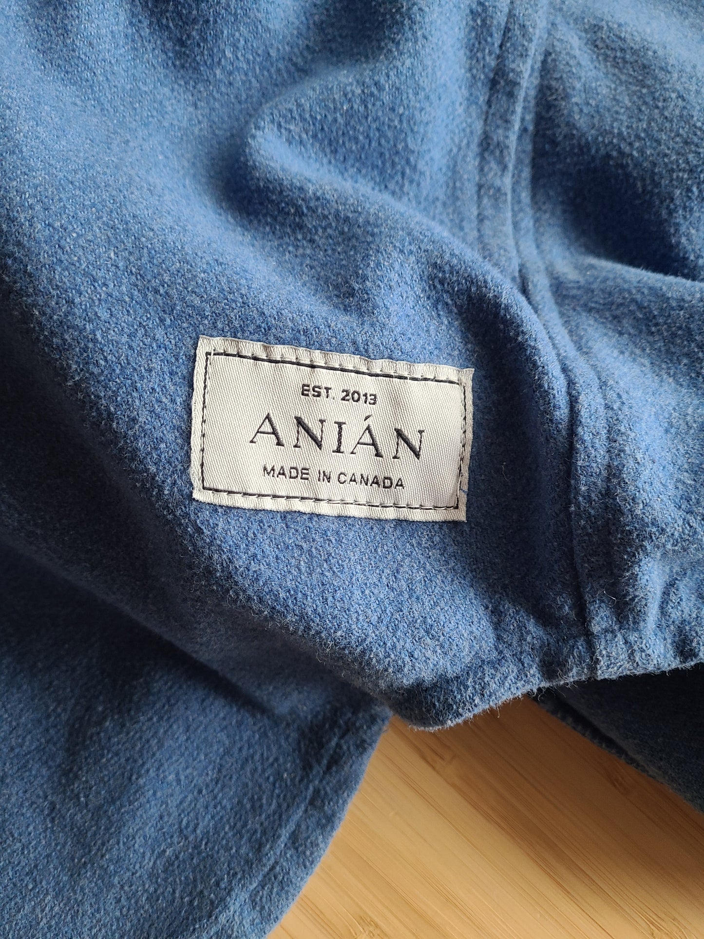 The Preloved ANIAN Button Down Mens M