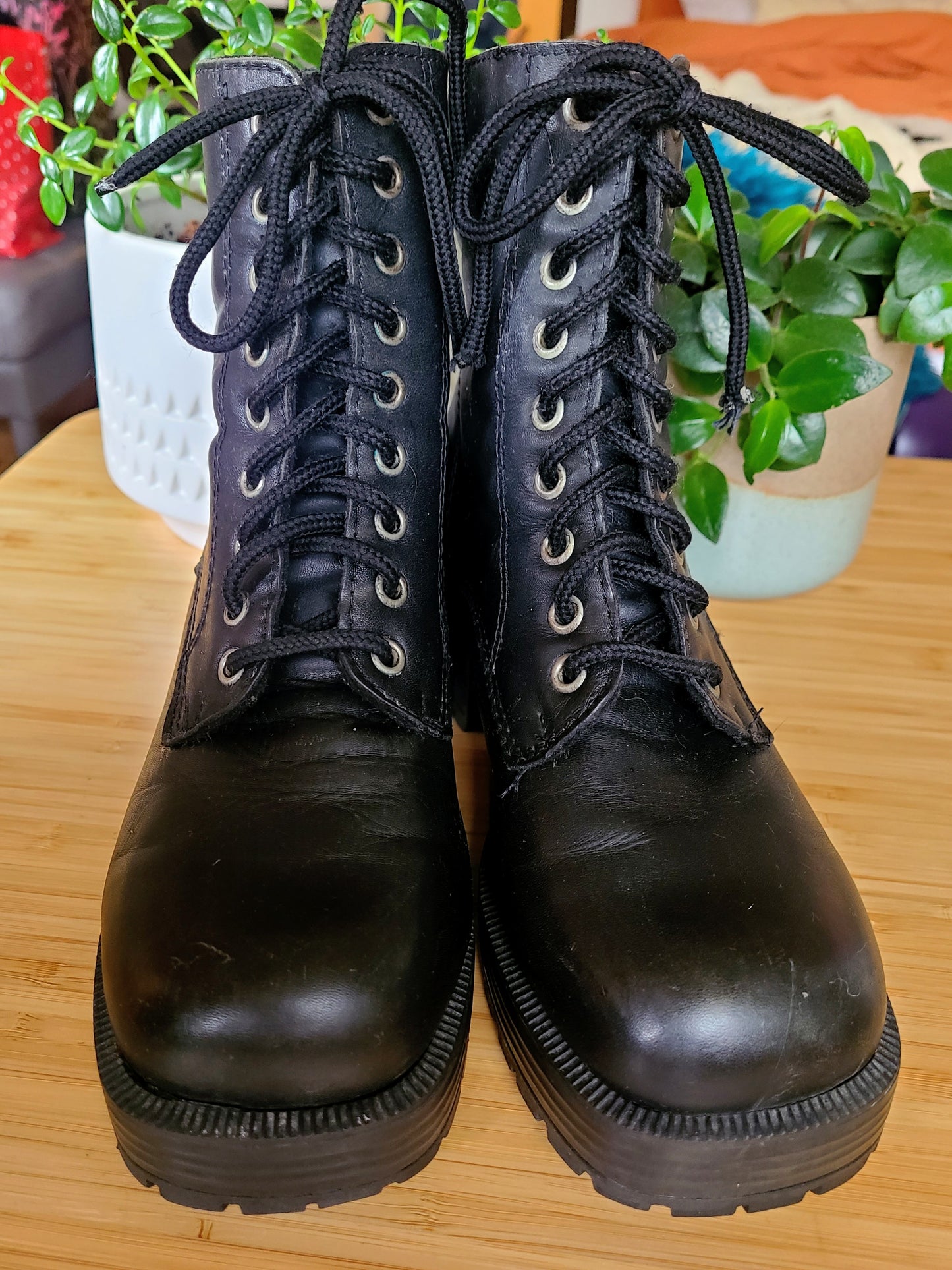 The Janine Vintage Platform Combat Boots Vtg 8