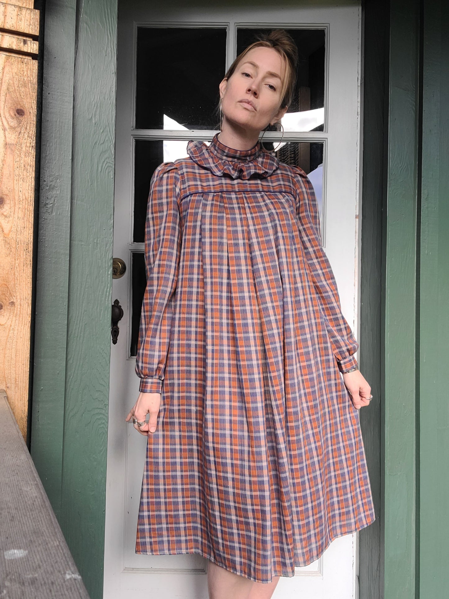 The Shirley Vintage 70s Mock Neck Peasant Dress S-M