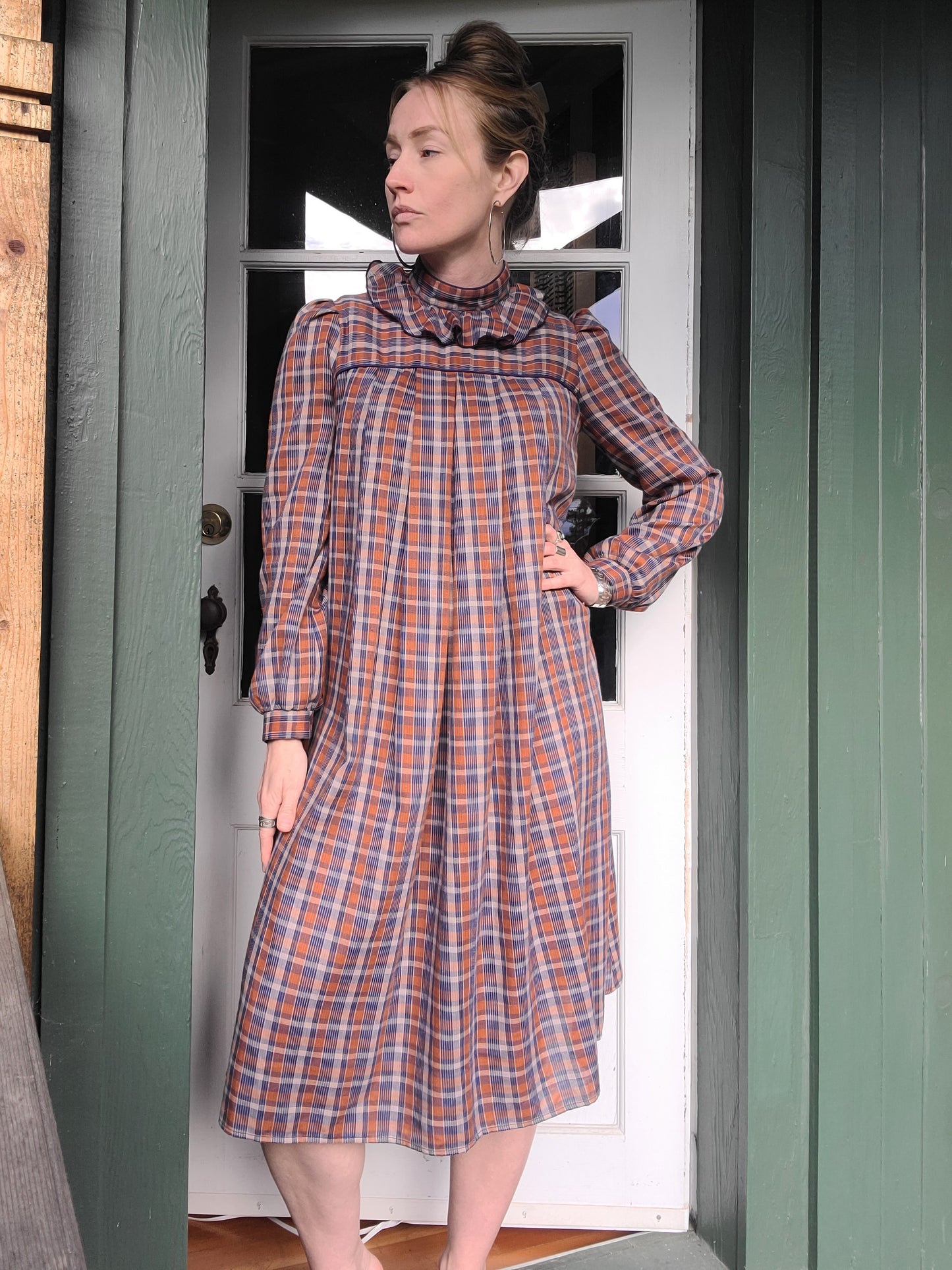 The Shirley Vintage 70s Mock Neck Peasant Dress S-M