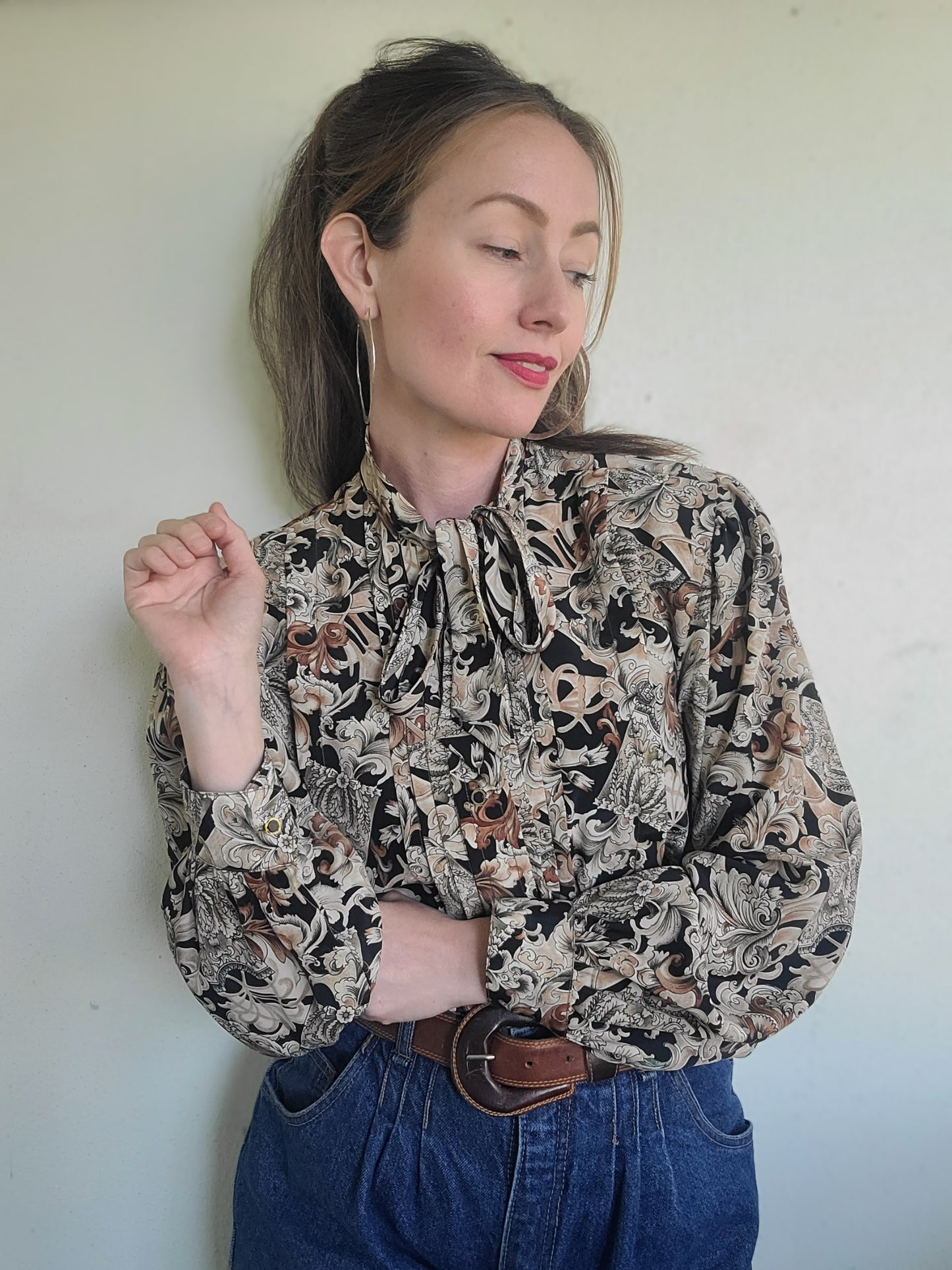 The Robin Vintage 80s Ascot Tie Blouse L