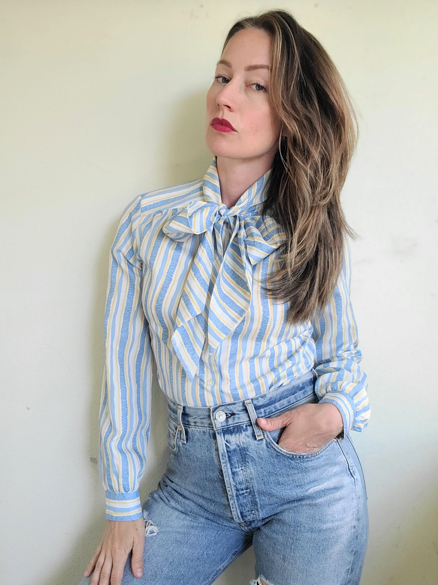 The Anne Vintage 70s Ascot Tie Blouse S