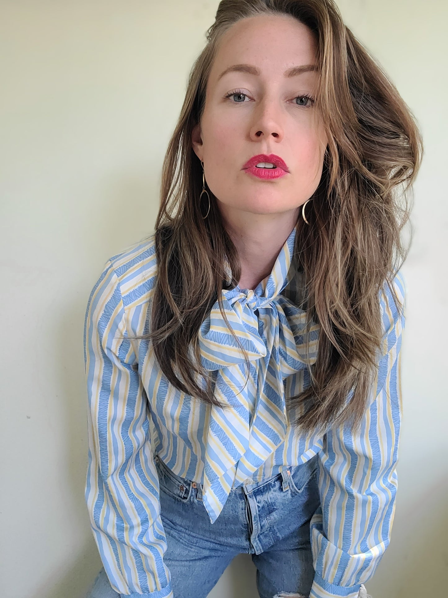 The Anne Vintage 70s Ascot Tie Blouse S