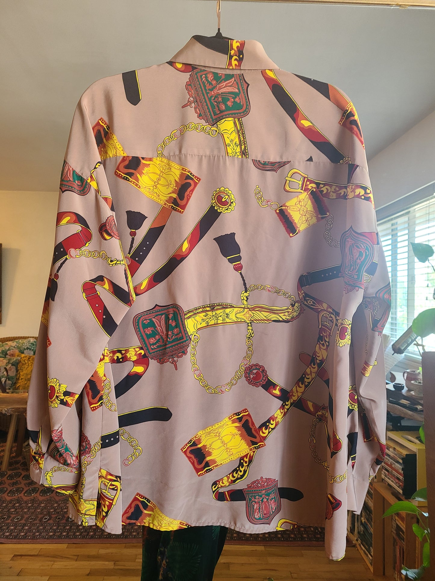 The Regina Vintage 90s Baroque Button Down XL