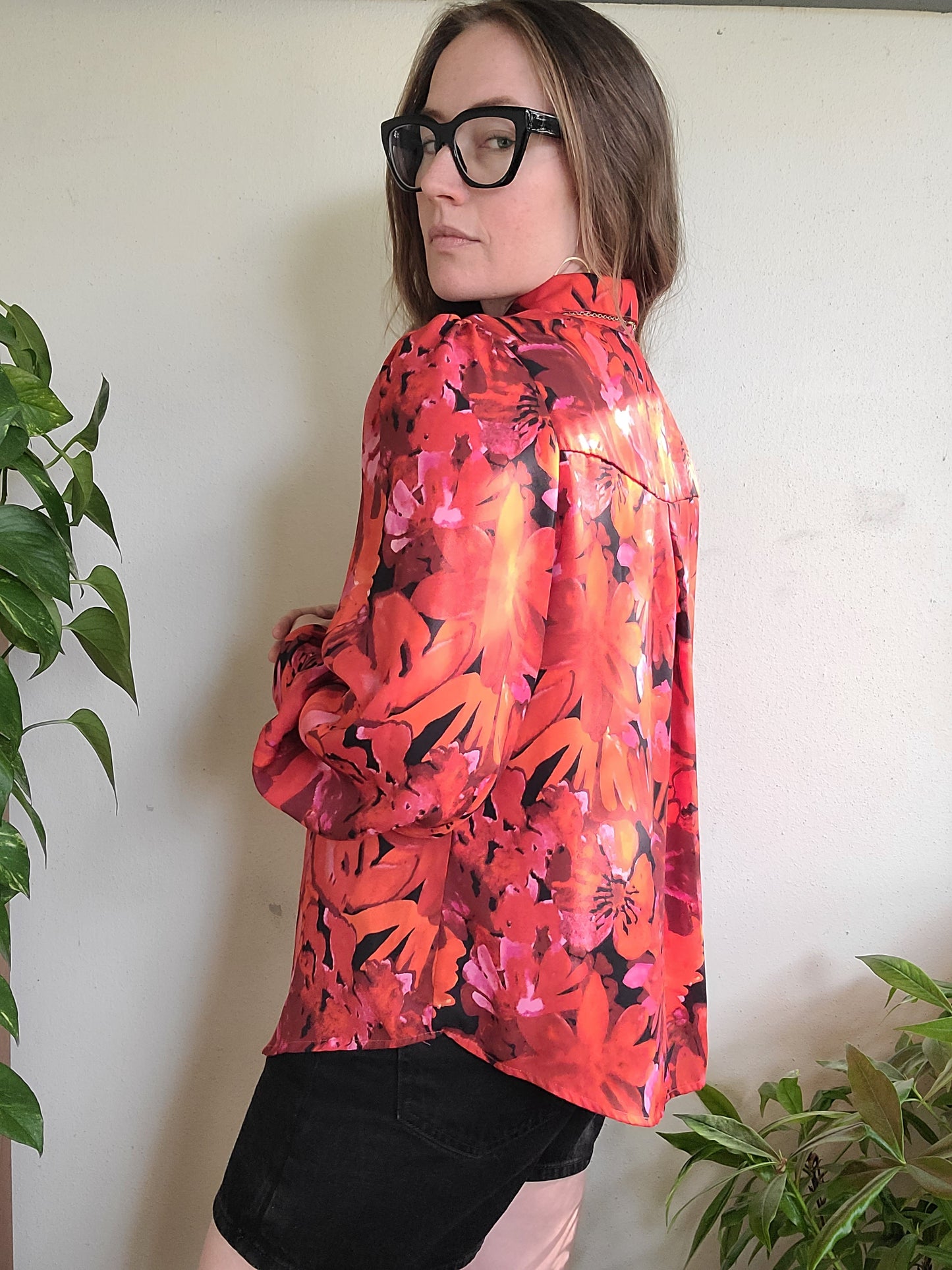 The Fiona Preloved Floral Blouse M