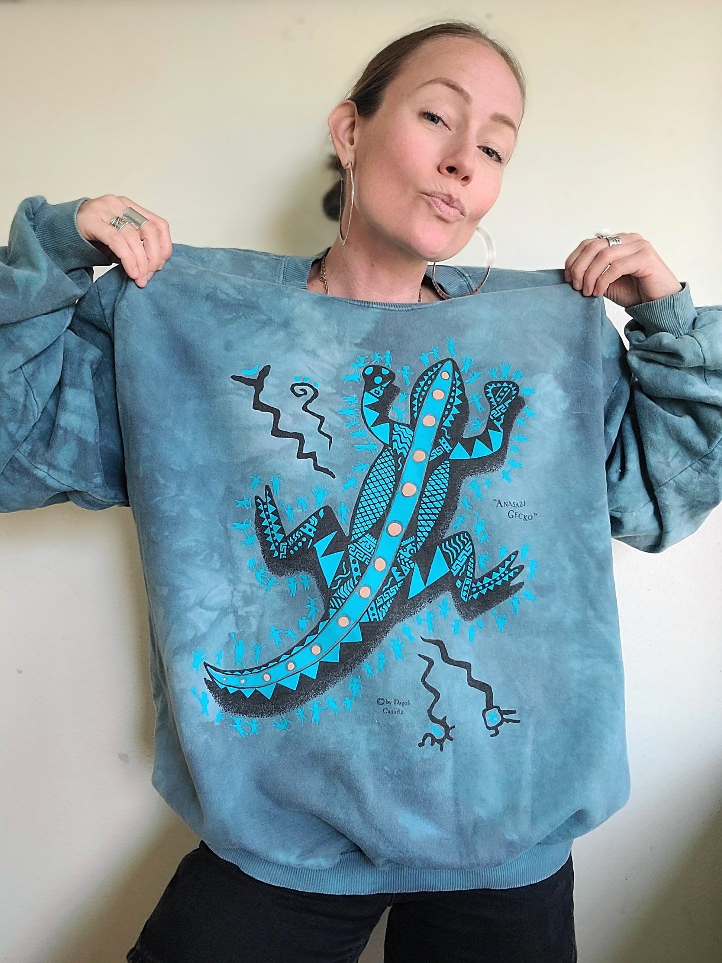 The Nate Vintage 90s Sweatshirt by Dagoli L/XL