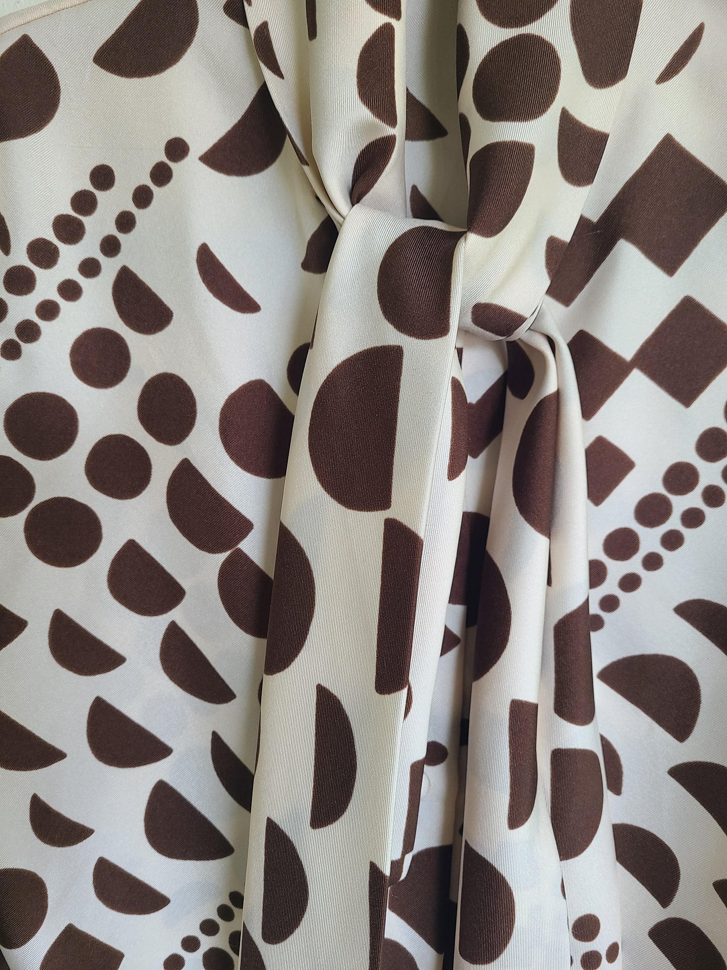 The French Disco Vintage 1960s Ascot Tie Button Down M