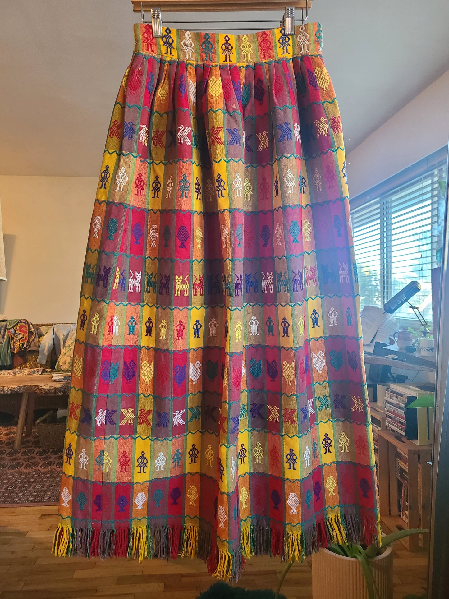 The Nia 1970s Handwoven Bohemian Vintage Maxi Skirt 28